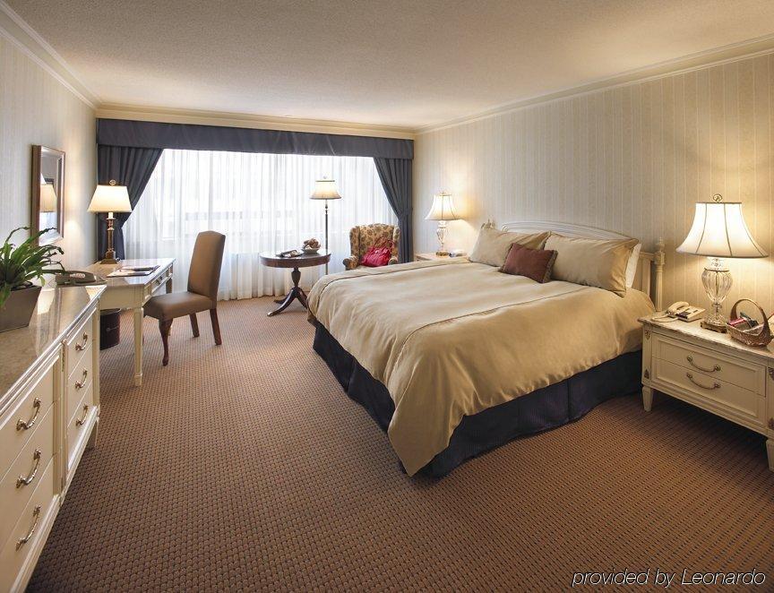 Sutton Place Hotel 토론토 객실 사진